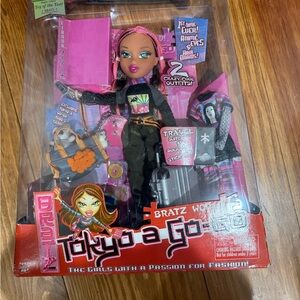 Bratz Tokyo a Go Go Doll with Accessories Fianna Doll 2004